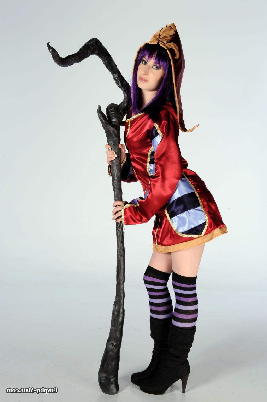 15P Cosplay teen girl as witch