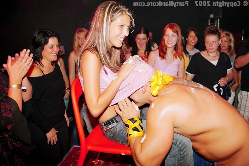 16P Drunk Sex at Stripclub from Party Hardcore