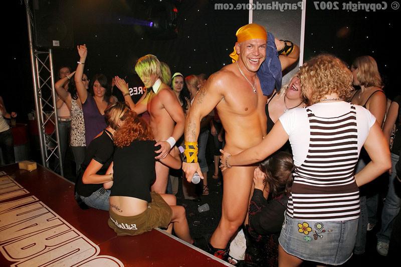 16P Drunk Sex at Stripclub from Party Hardcore