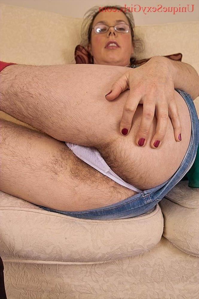 15P ugly woman with abnormal hairy body