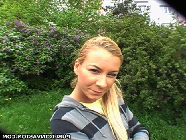 15P Blonde tiny chick doing blowjob outdoor