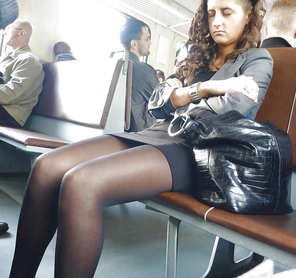 14P Pantimedias, pantyhose, spy voyeur train