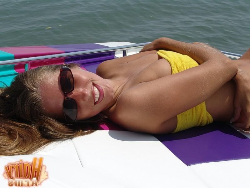 13P Arms on the boat