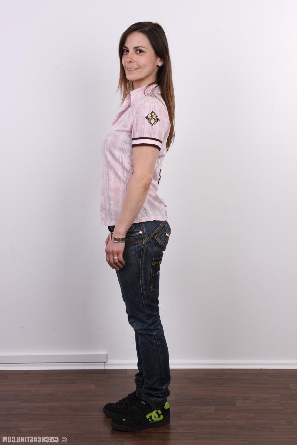 15P Amateur brunette shows off her naked body