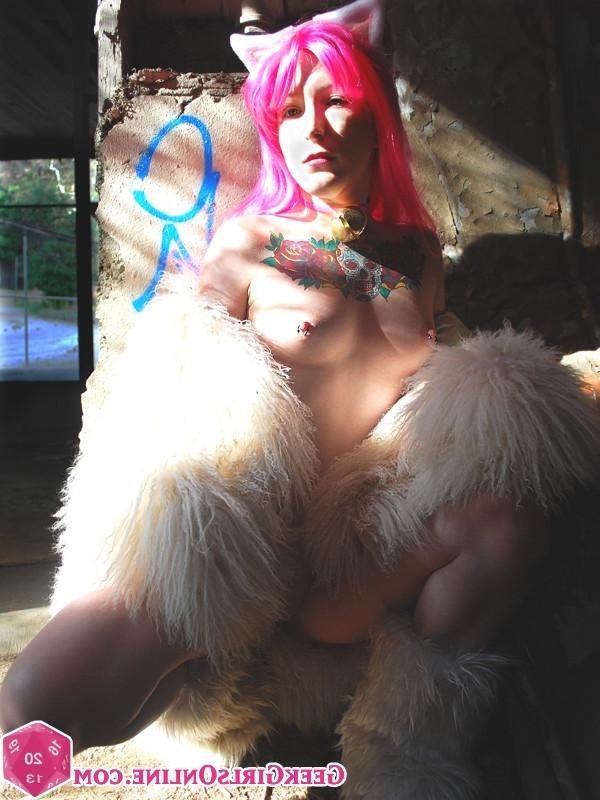 15P Hot nerdy geek girl cosplay