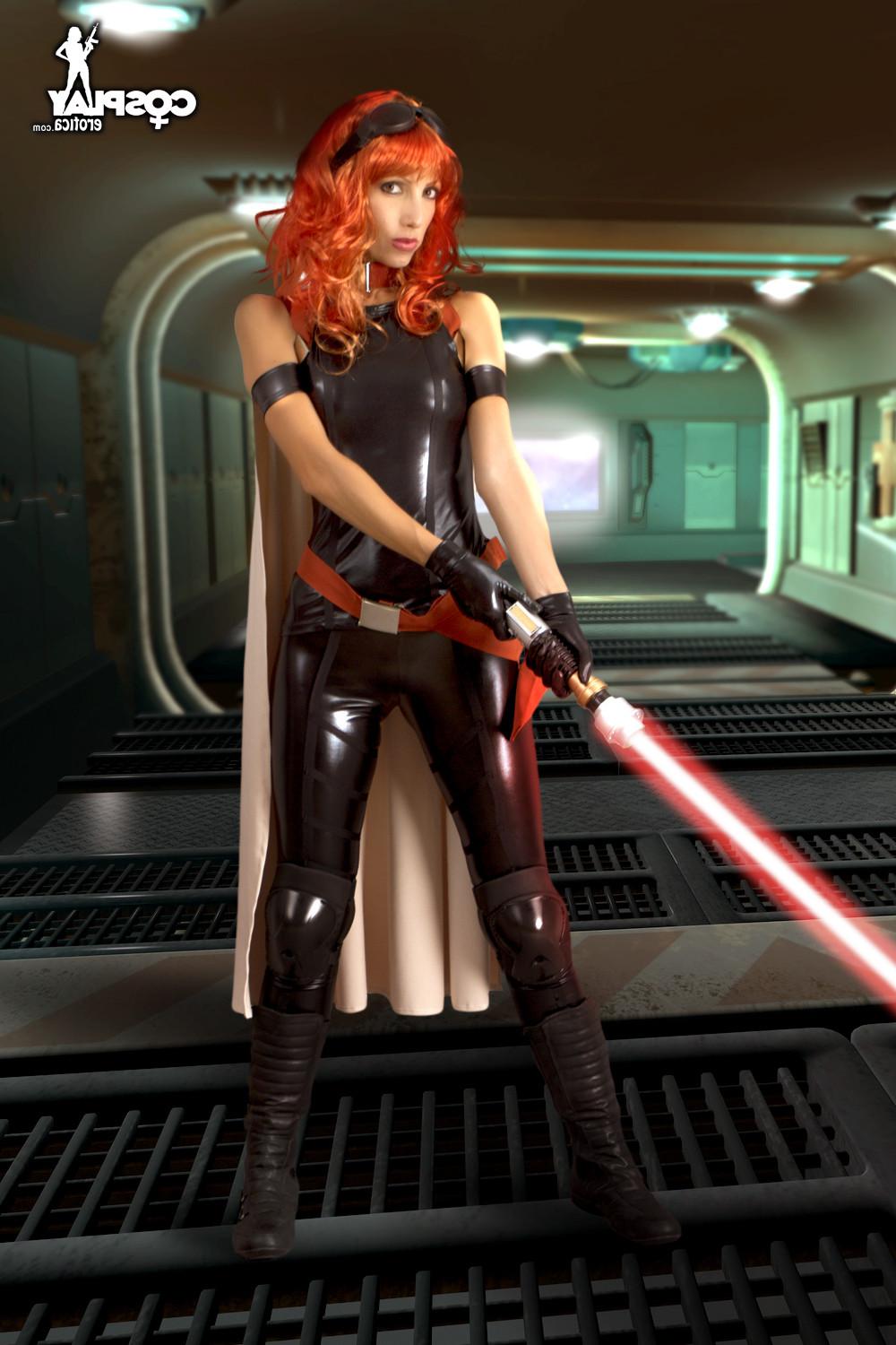 15P Mara Jade Cosplay