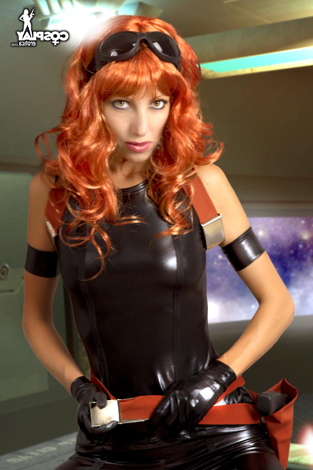 15P Mara Jade Cosplay