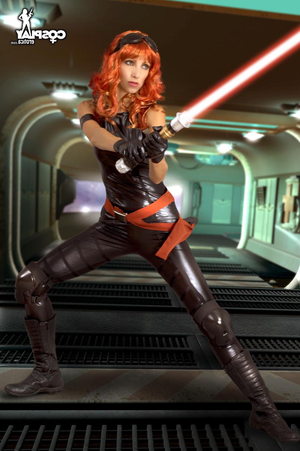 15P Mara Jade Cosplay