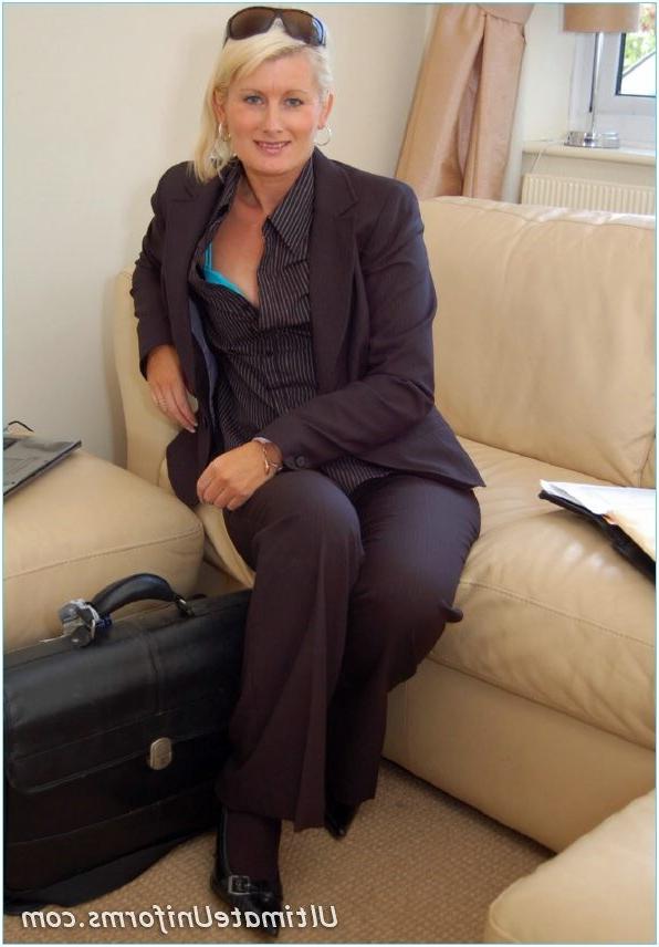 15P Businiss blonde in womans suit showing pantyhose toying