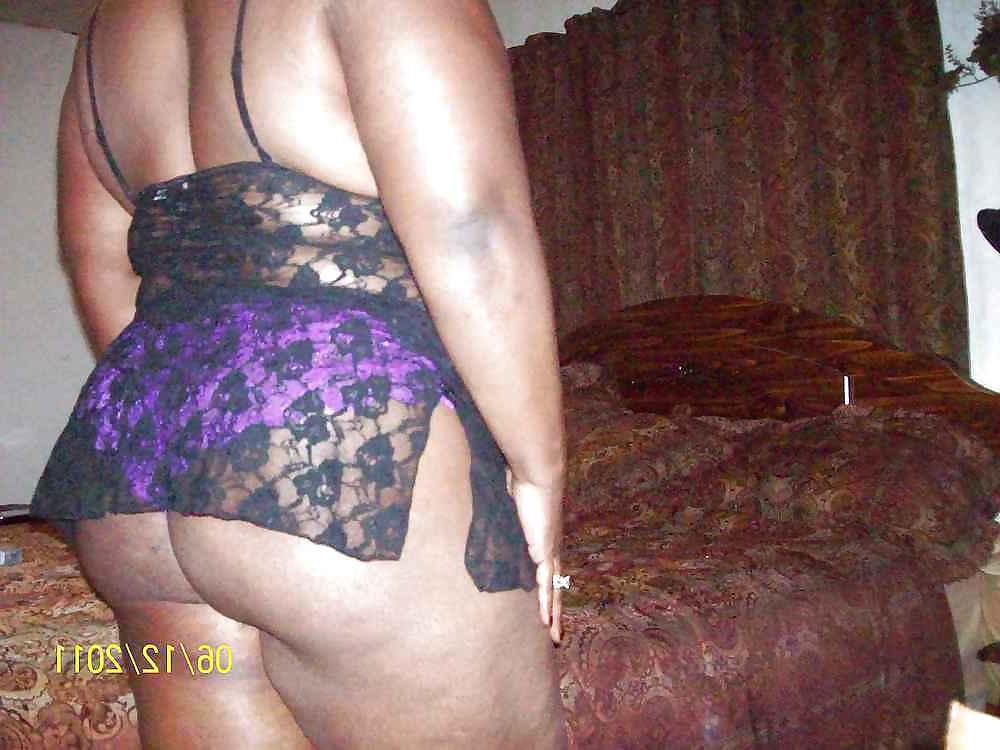 8P Very Thick Ebony mom 