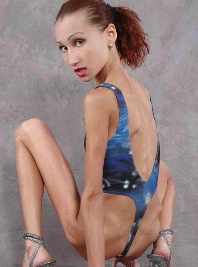 11P Skinny Girls