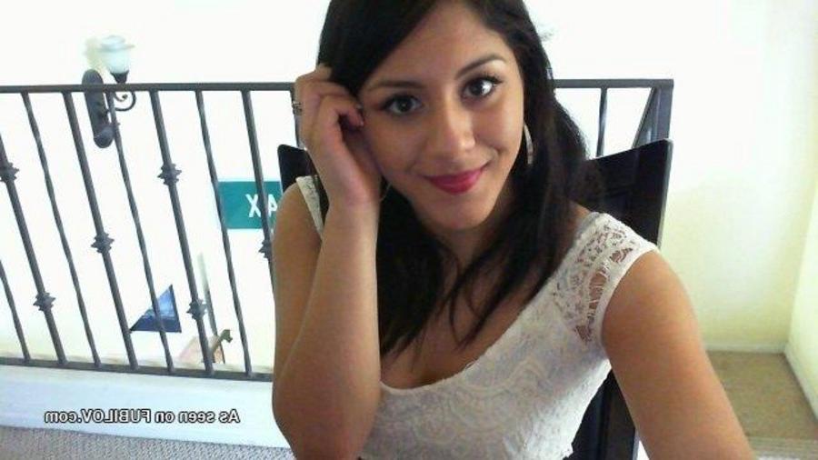9P Collection of a busty teen camwhoring at home