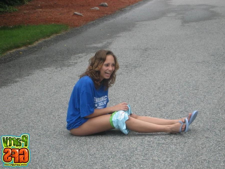 15P Really drunk amateur girlfriends exposed