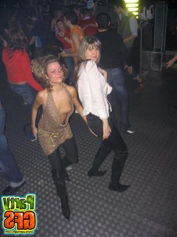 15P Really drunk amateur girlfriends exposed