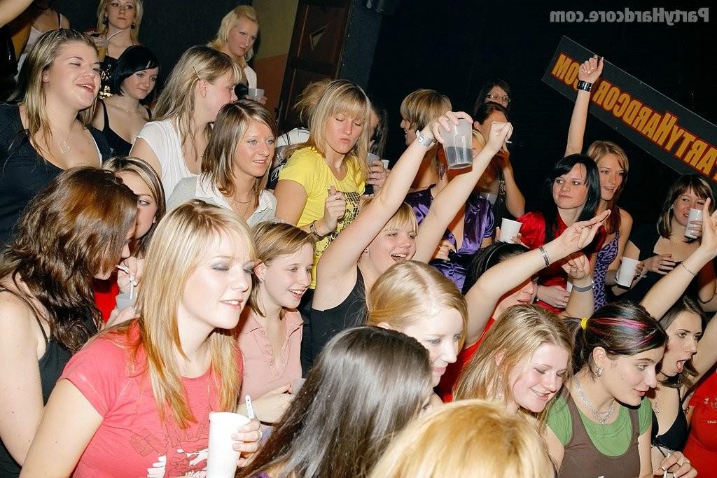 15P Hot drunk teenage girls sucking the big cocks of strangers