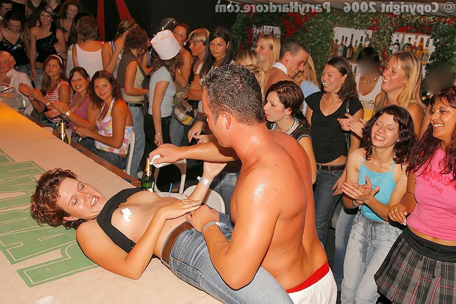 11P Strippers messing around with drunk ladies