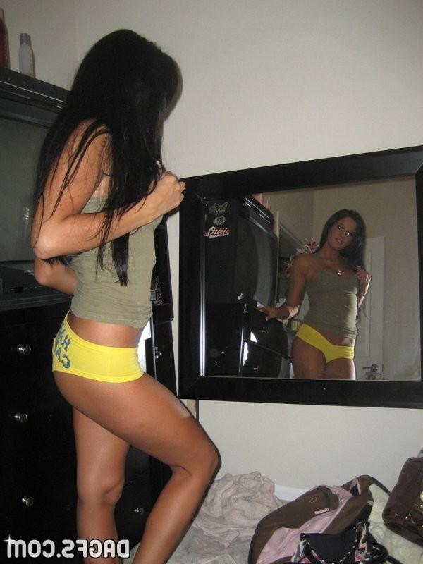 16P Luscious Latina hottie gets naked and shows off her beautiful body