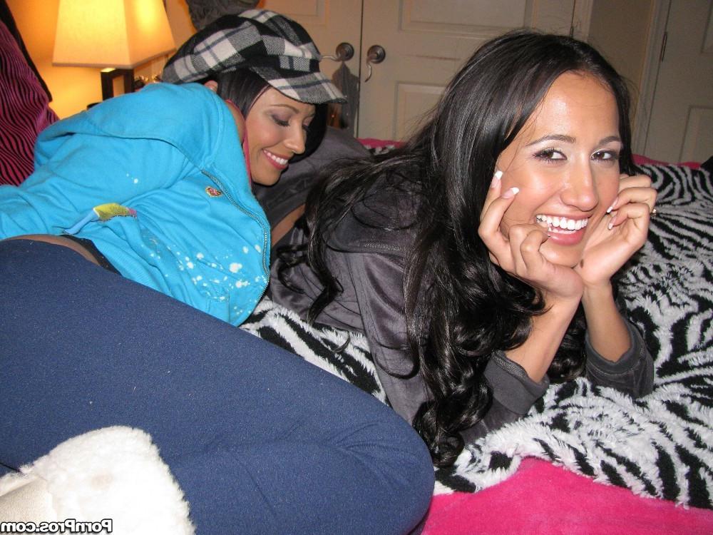 15P Teen girlfriends play and lick each other in bed