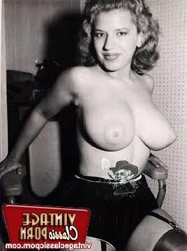 12P Big breasted vintage girls showing their sensual curves