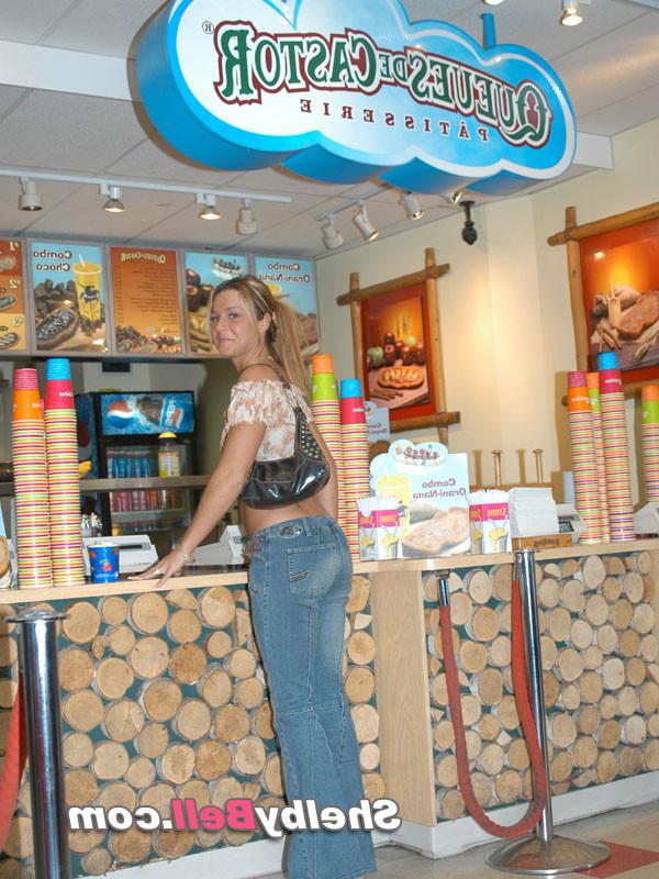 15P Sensual blonde Shelby Bell posing outdoors in blue jeans