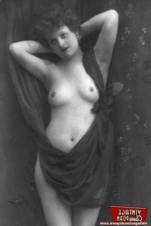 12P French vintage ladies showing their bodies from the 1920s