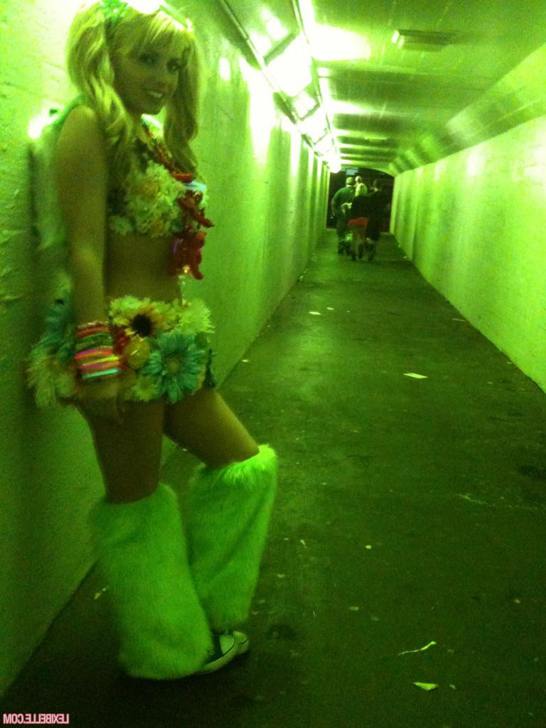 15P Lexi Belle collected these photos while partying in costume