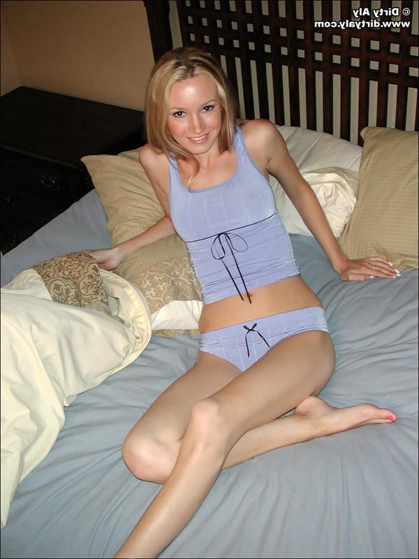 17P Dirty Aly Looking Hot in Lilac Silk