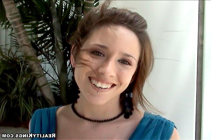 12P Amazing perrky titty little amateur babe gets picked up at the court house in th