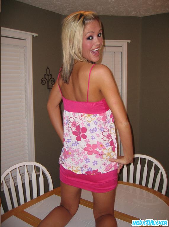 15P Foxy Jacky loves getting drilled while cooking dinner