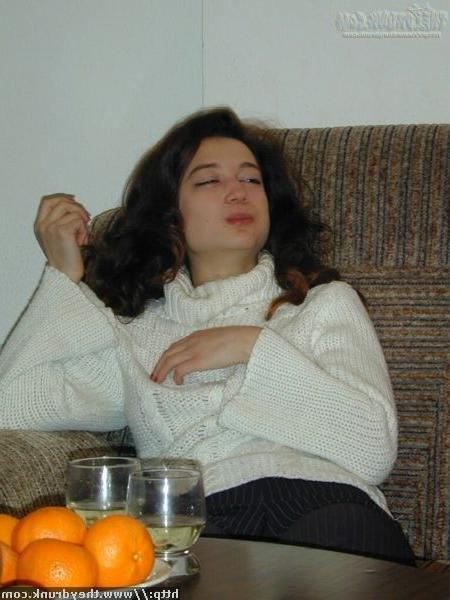 16P Hot drunk slut gets naked and shows her oozing slit