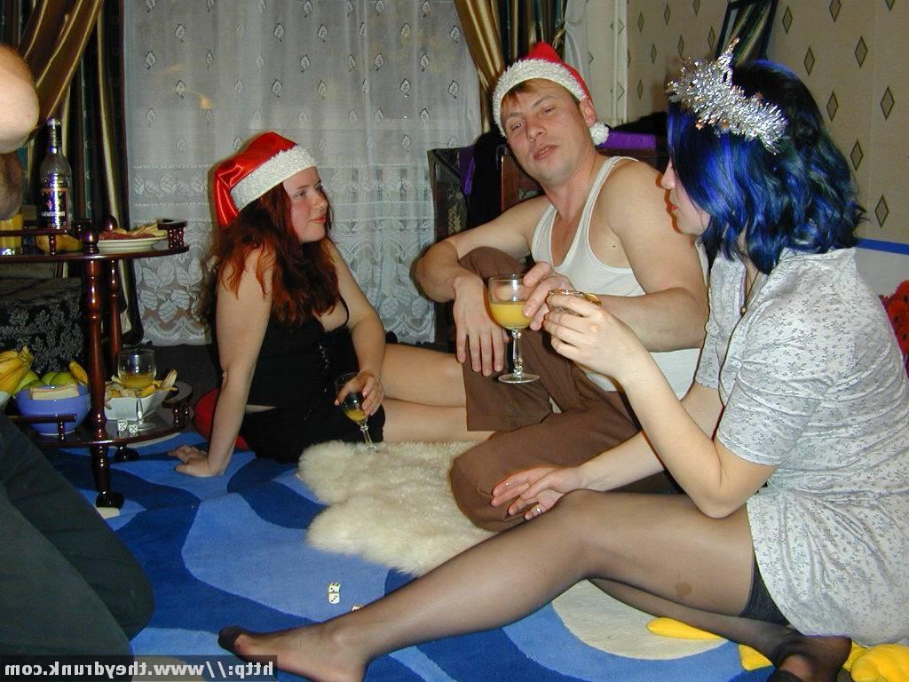 16P Wild and hot New Years orgy with pussy fingering
