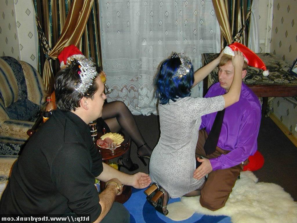 16P Wild and hot New Years orgy with pussy fingering