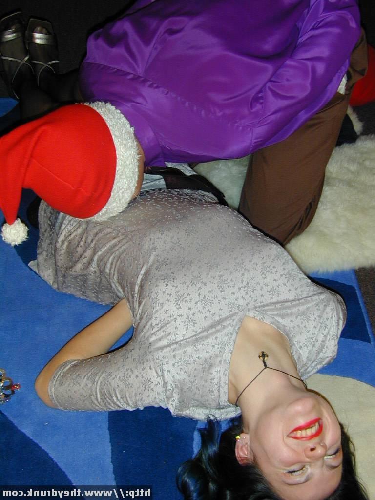 16P Wild and hot New Years orgy with pussy fingering