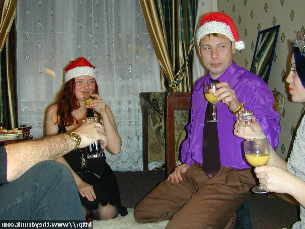16P Wild and hot New Years orgy with pussy fingering
