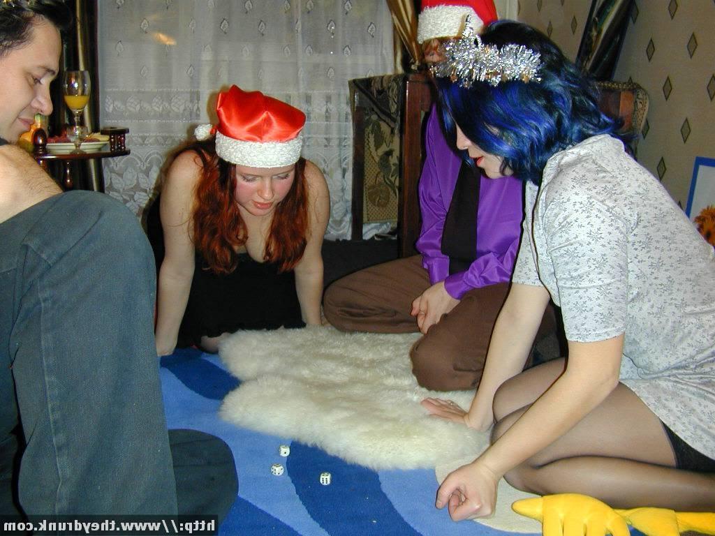 16P Wild and hot New Years orgy with pussy fingering