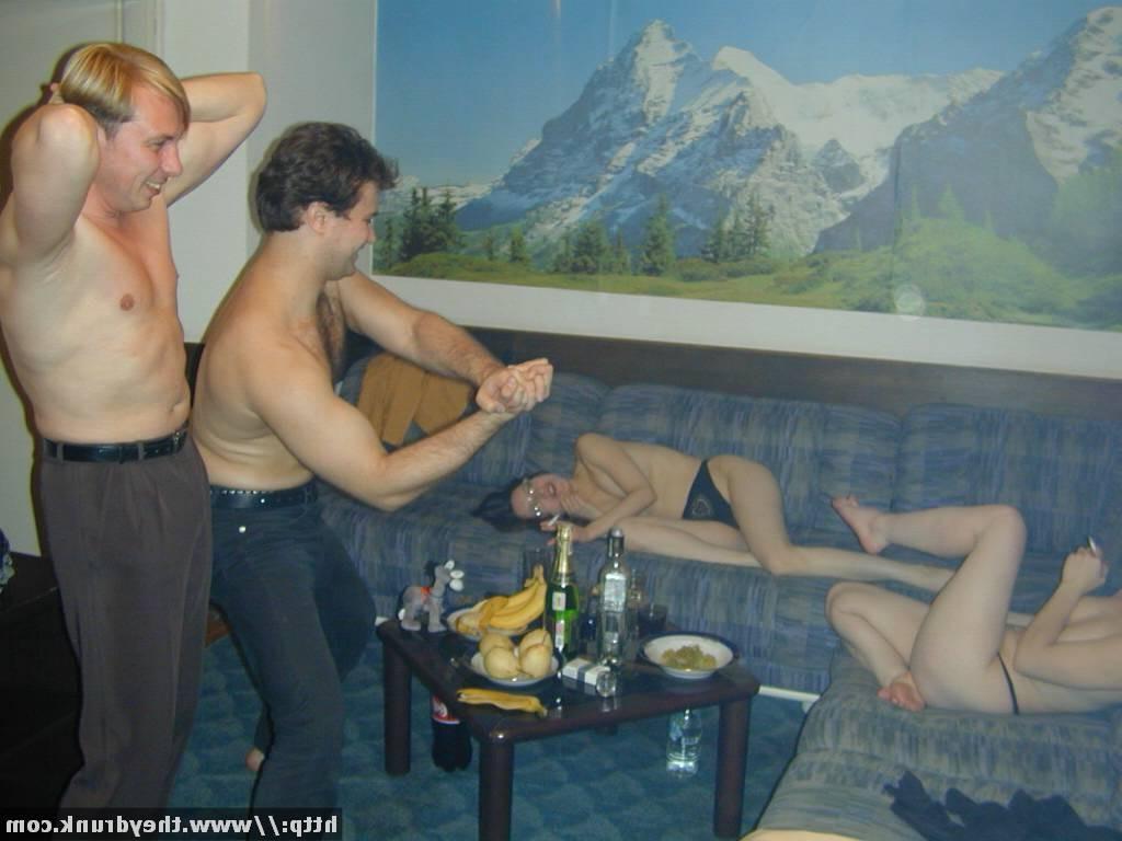 16P Drunk sluts stagger and let the men do everything