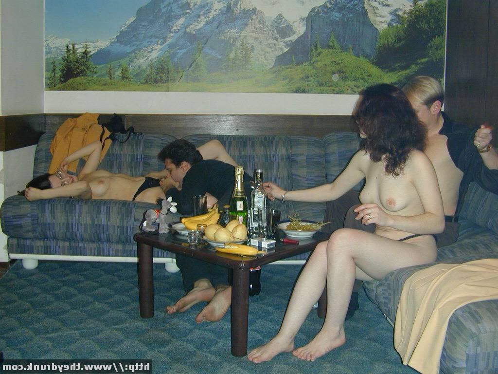 16P Drunk sluts stagger and let the men do everything