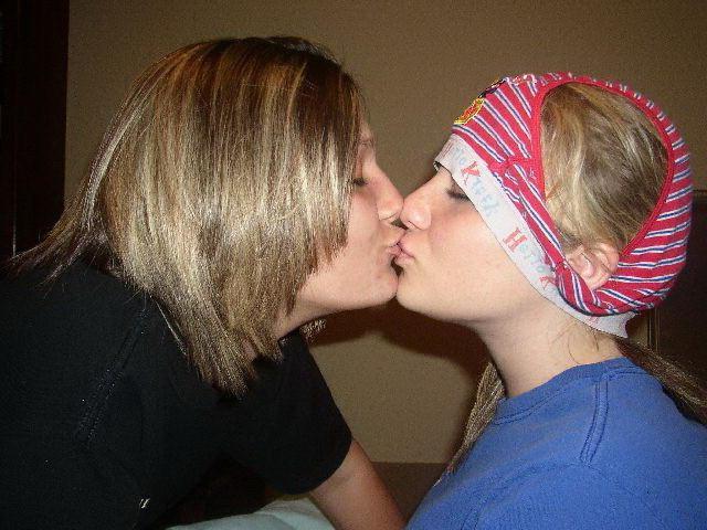 16P Big tittied blonde babe
