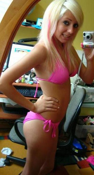 16P Hot closeup pictures of wet amateur snatch