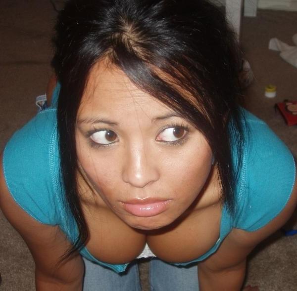 16P Hot closeup pictures of wet amateur snatch