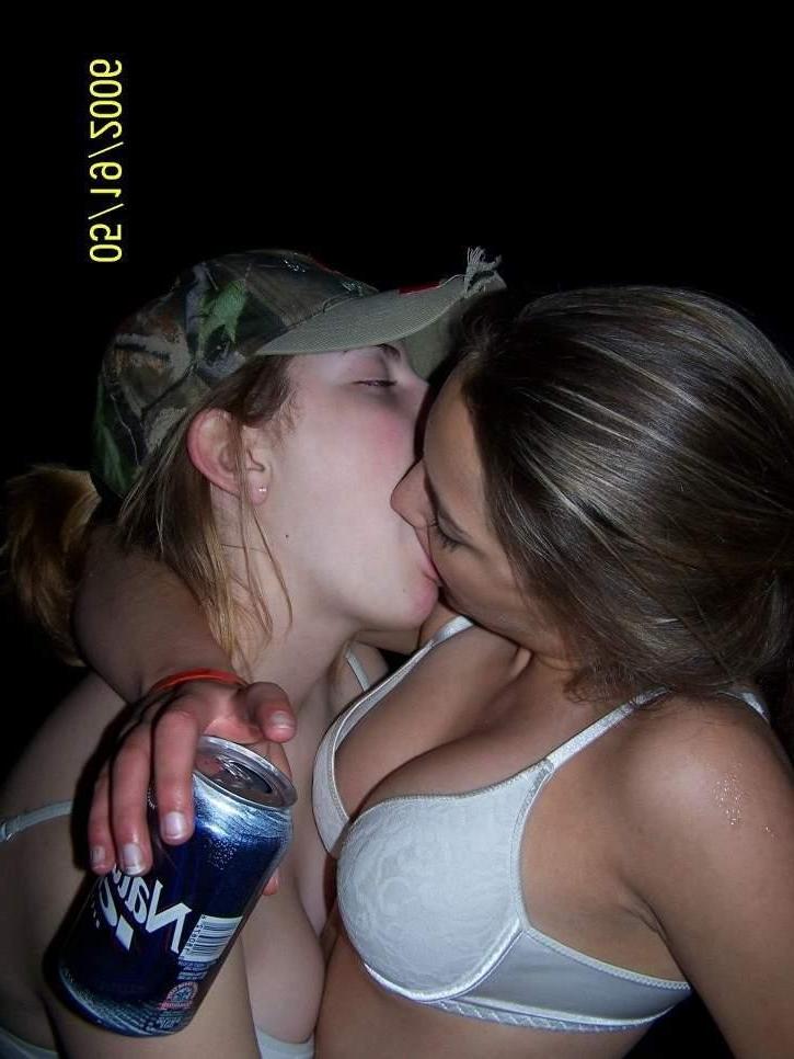 16P Big breasted GF sucking cock