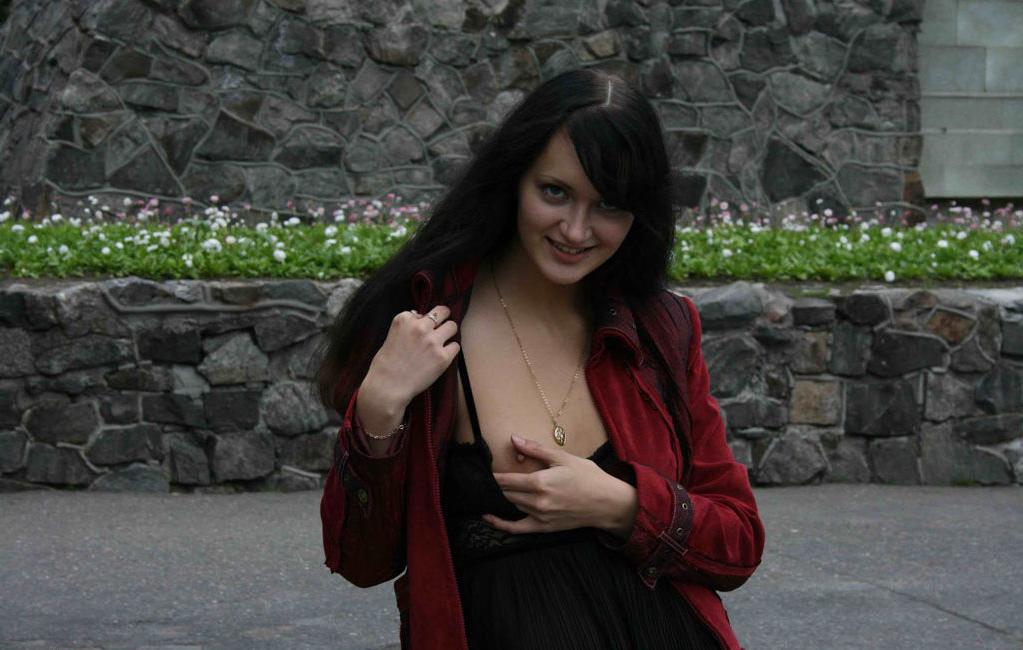 16P Hot closeup pictures of wet amateur snatch