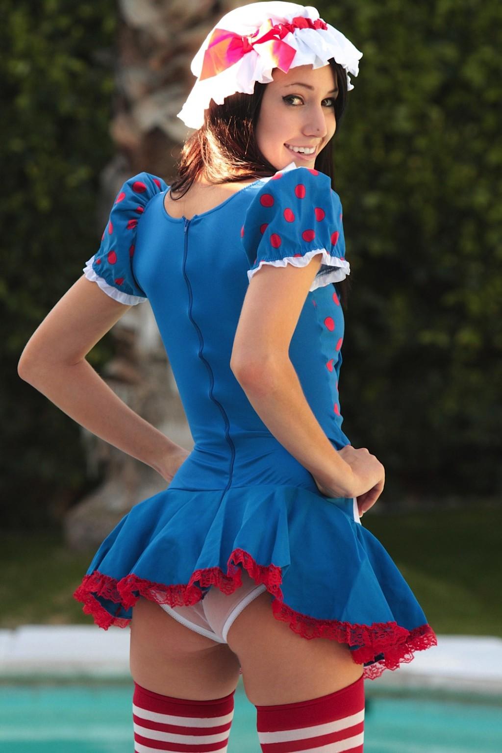 15P Catie Minx In Cosplay As A Naughty Little Raggedy Anne Doll