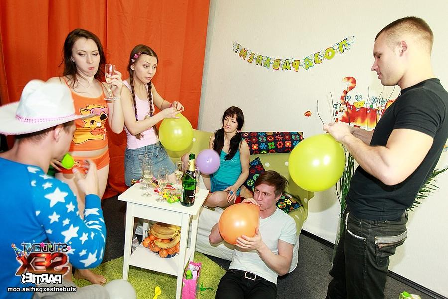 8P Hot students sex after champagne party