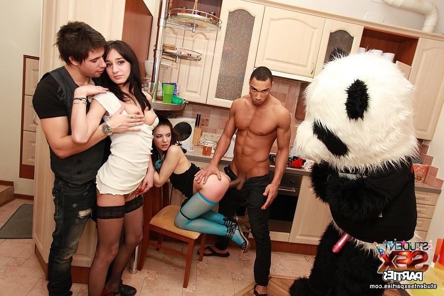 8P Hot sex party with pretty gals
