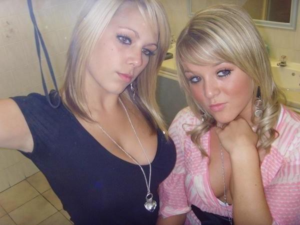 16P Betty naked self pics