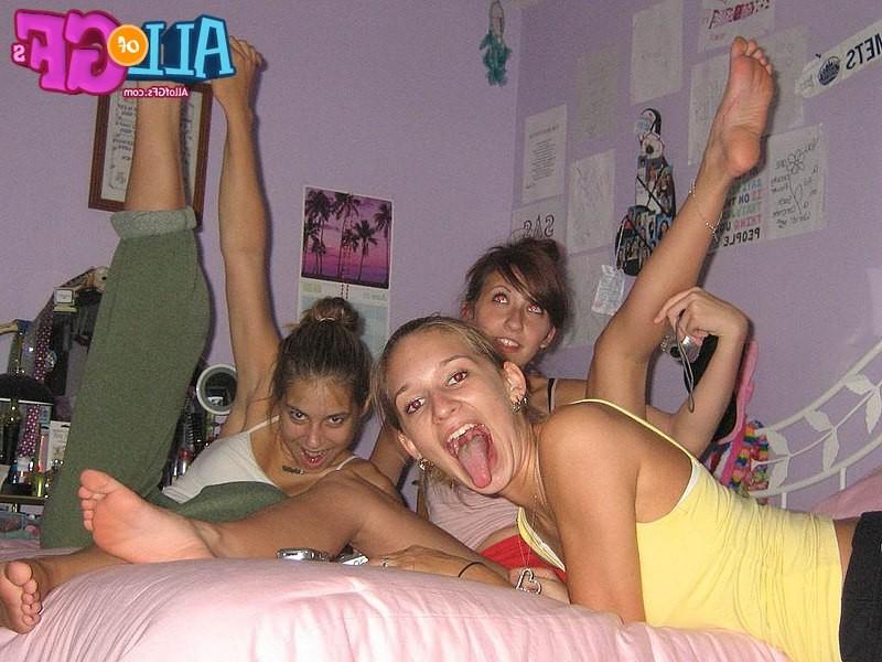12P Hot girlfriends drunk sex party