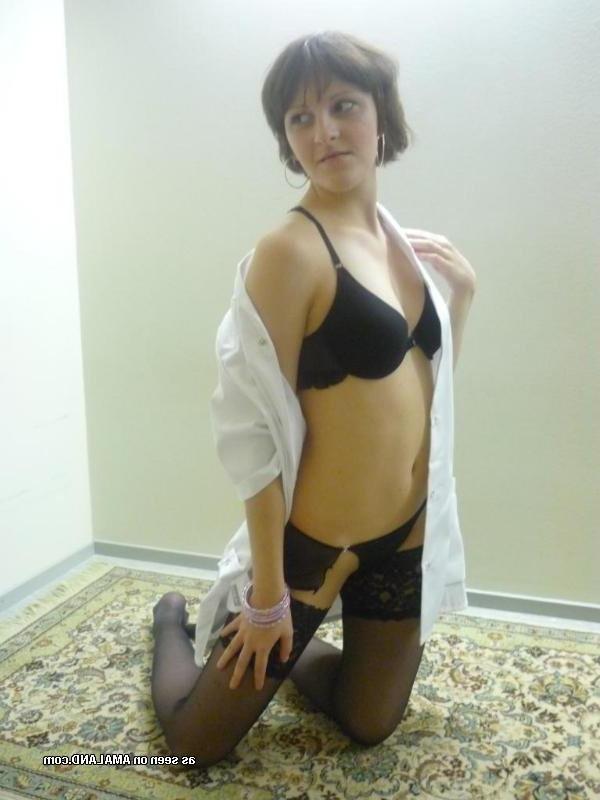 15P Sultry amateur housewives