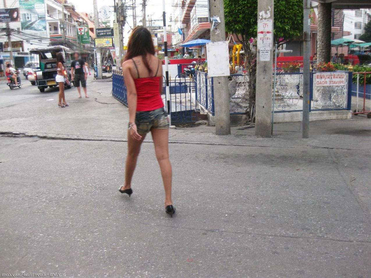 13P Drunk Street Hookers Paid To Fuck A Horny Sex Tourist On Vacation