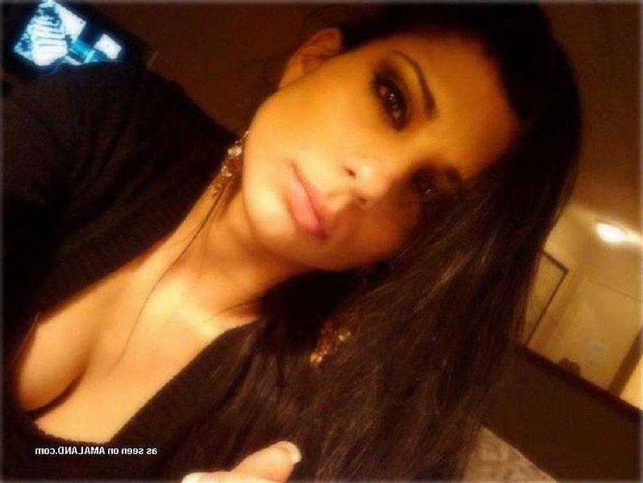 12P Photos of amateur sultry Latina girlfriends